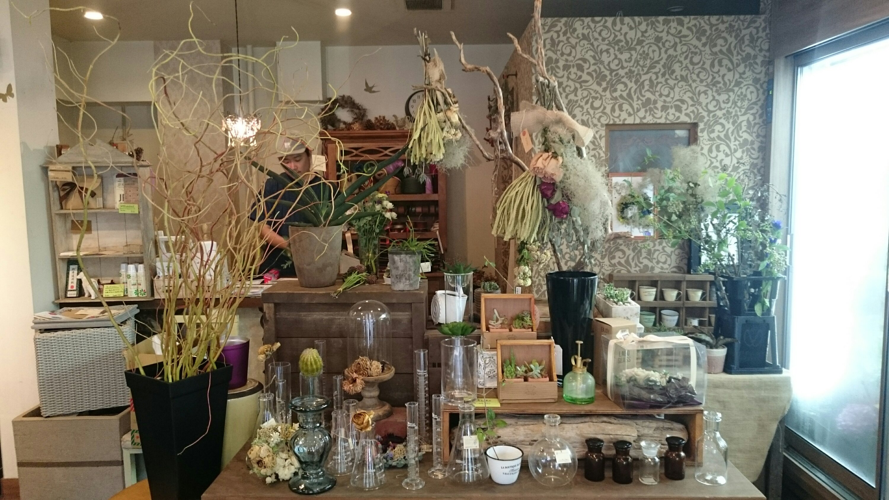 女子力アガる 住吉のアンティークな雰囲気の 花屋 カフェ バー Flower Shop Verde ながさーち 長崎の観光スポット グルメ イベント情報など